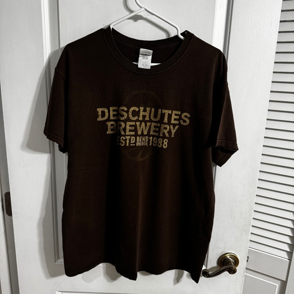 Deschutes Brewery T-Shirt Large Brown and Tan